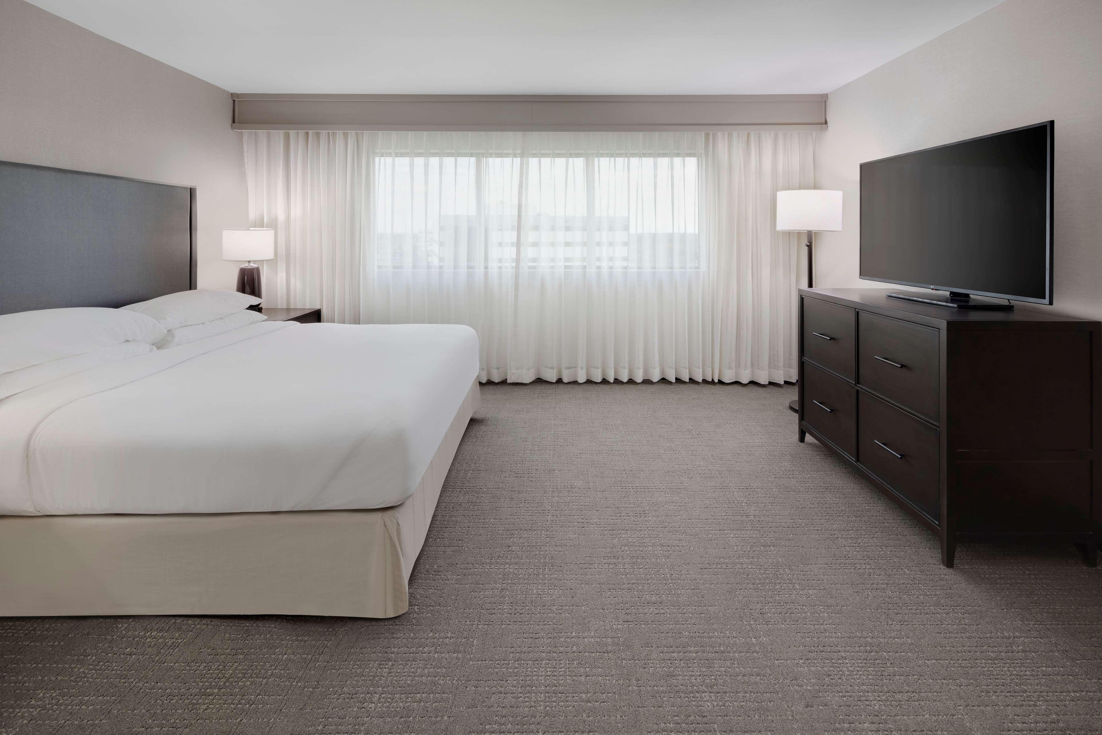 Embassy Suites By Hilton Detroit Troy Auburn Hills Exteriér fotografie