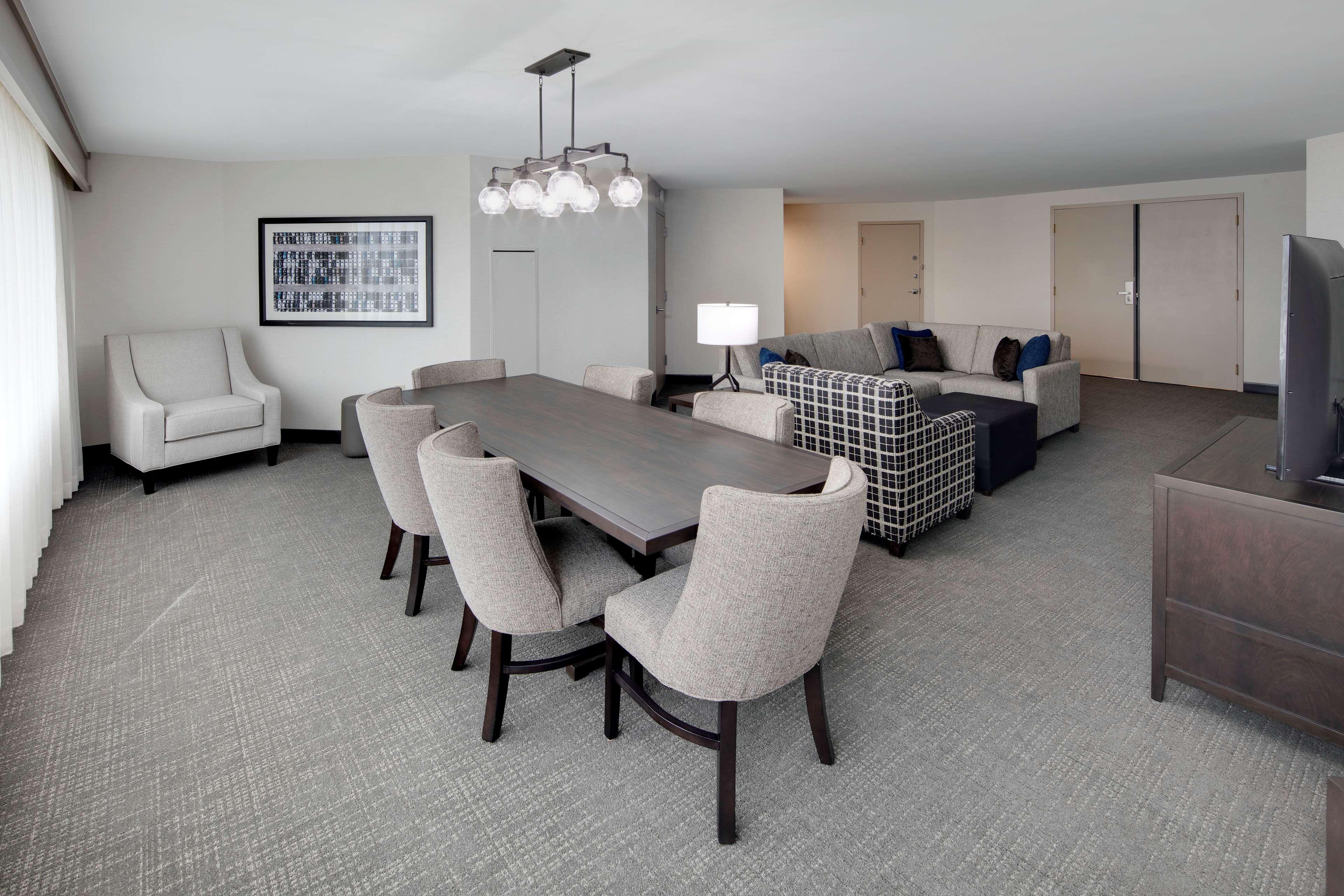 Embassy Suites By Hilton Detroit Troy Auburn Hills Exteriér fotografie