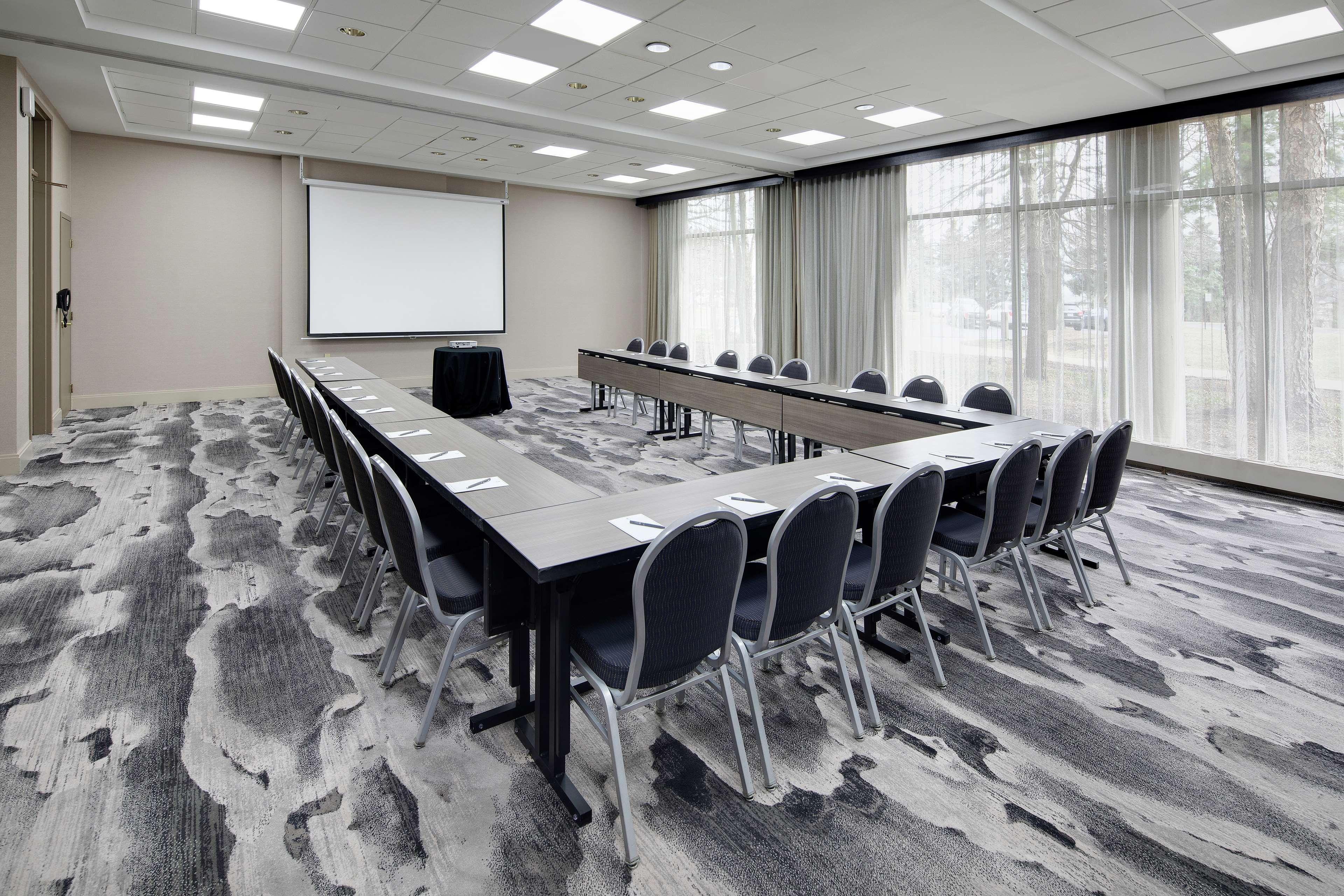 Embassy Suites By Hilton Detroit Troy Auburn Hills Exteriér fotografie