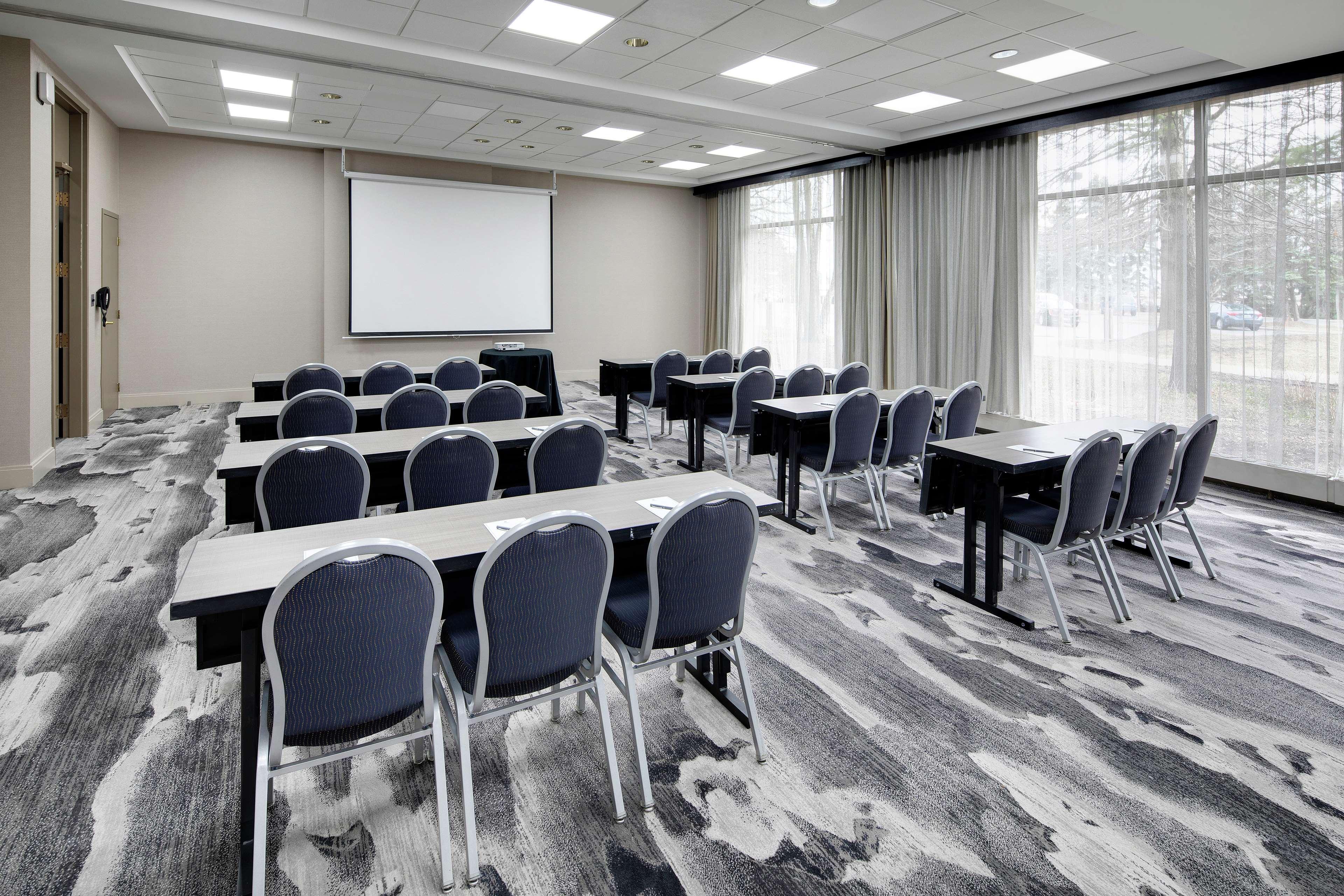 Embassy Suites By Hilton Detroit Troy Auburn Hills Exteriér fotografie