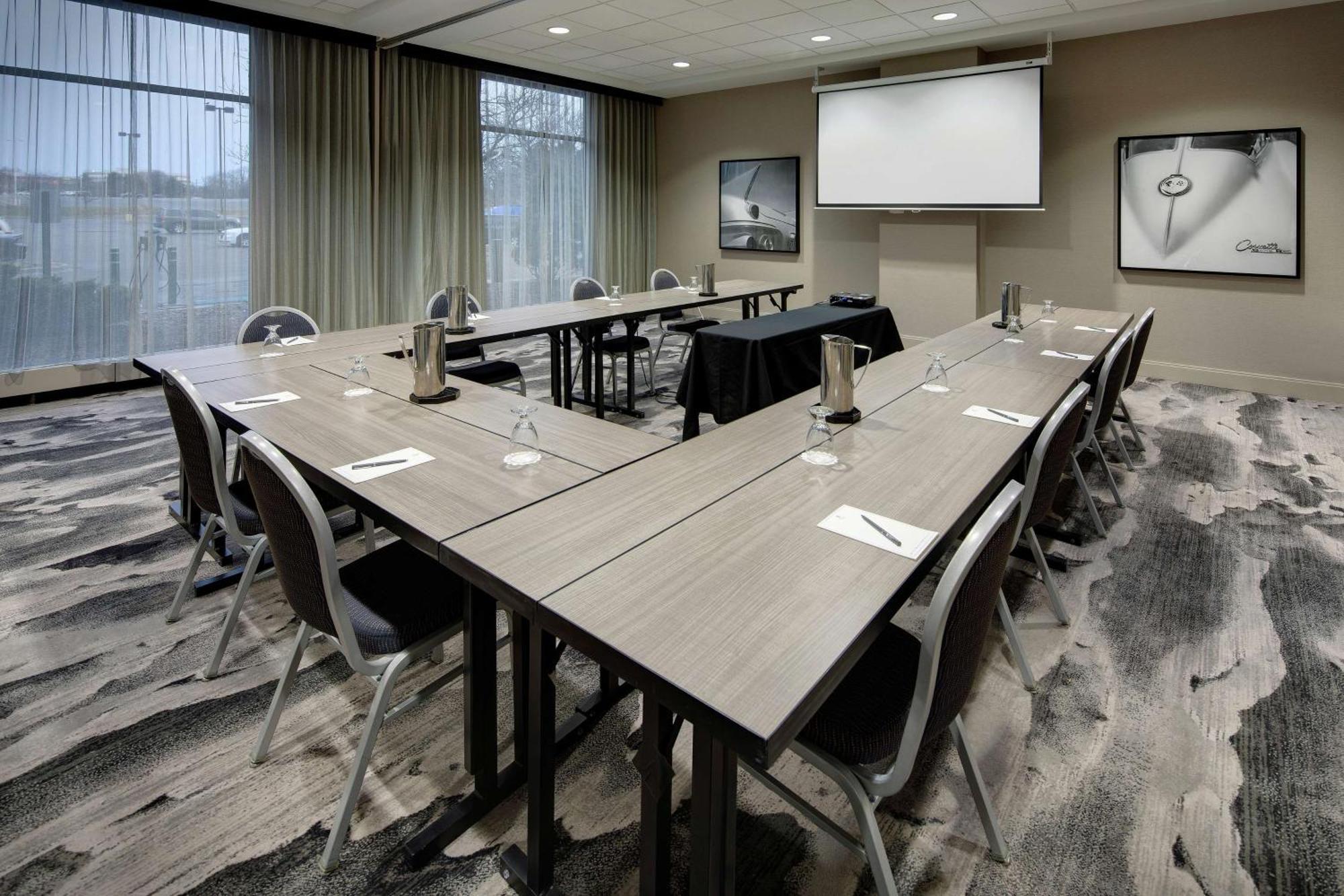 Embassy Suites By Hilton Detroit Troy Auburn Hills Exteriér fotografie