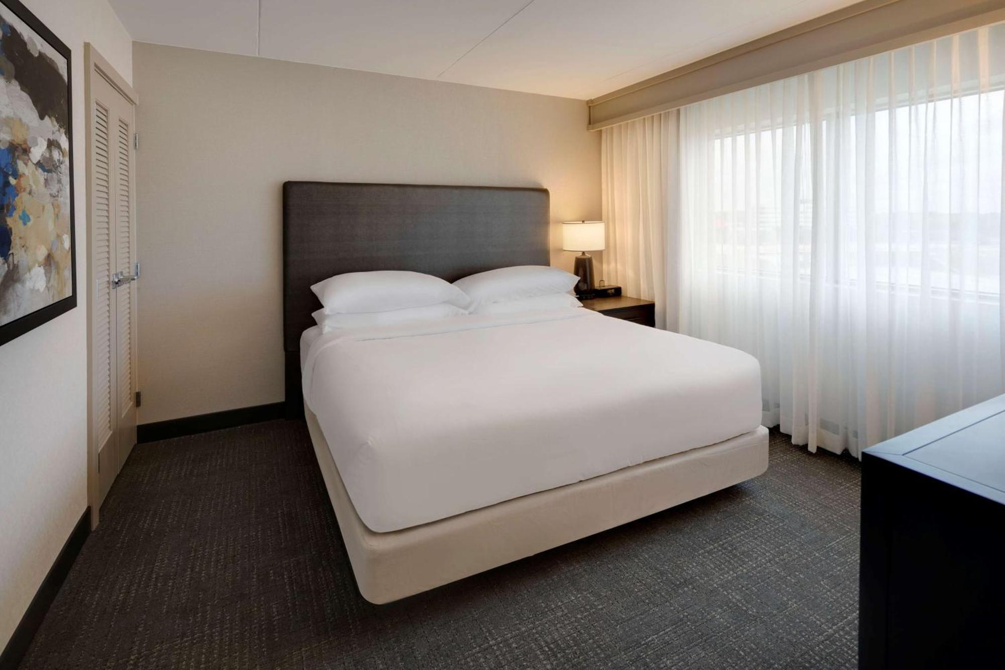 Embassy Suites By Hilton Detroit Troy Auburn Hills Exteriér fotografie