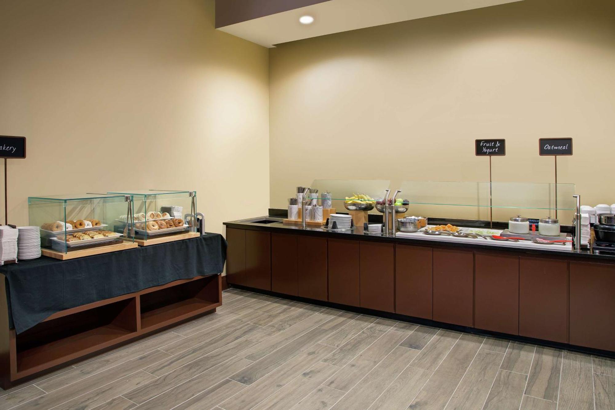 Embassy Suites By Hilton Detroit Troy Auburn Hills Exteriér fotografie