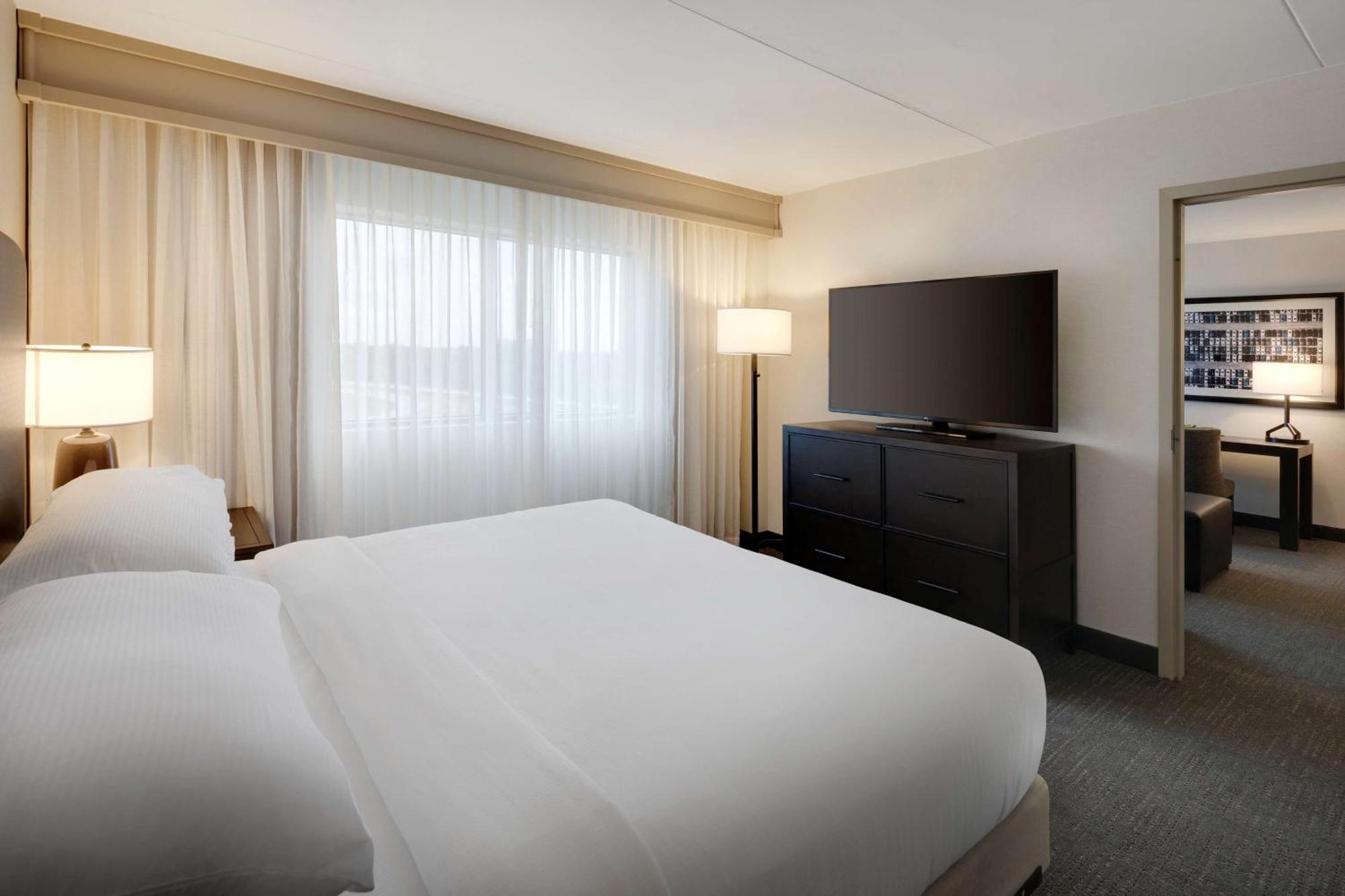 Embassy Suites By Hilton Detroit Troy Auburn Hills Exteriér fotografie