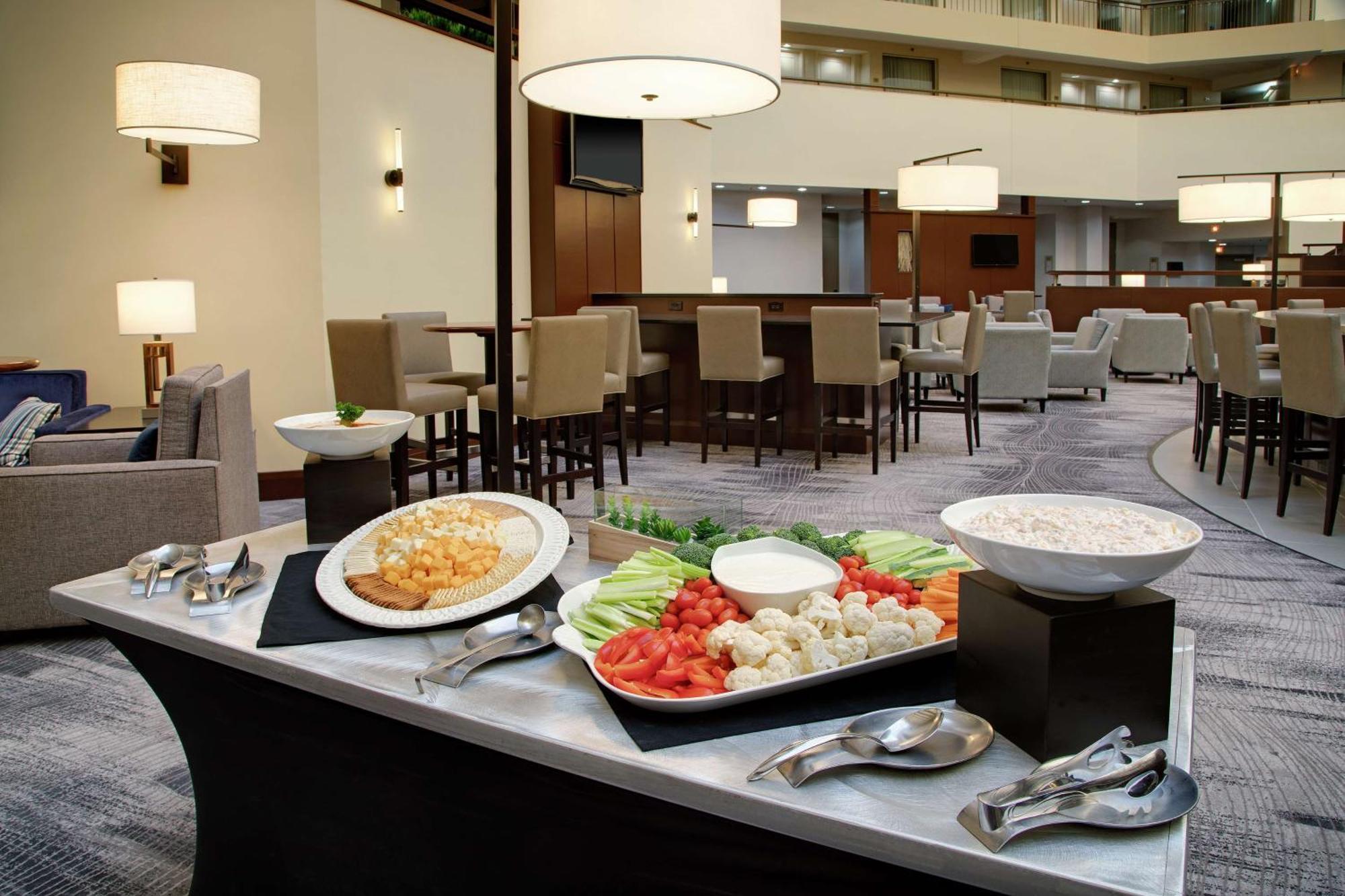 Embassy Suites By Hilton Detroit Troy Auburn Hills Exteriér fotografie