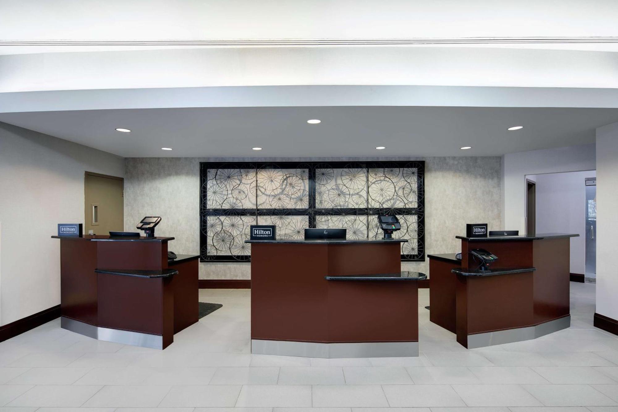 Embassy Suites By Hilton Detroit Troy Auburn Hills Exteriér fotografie