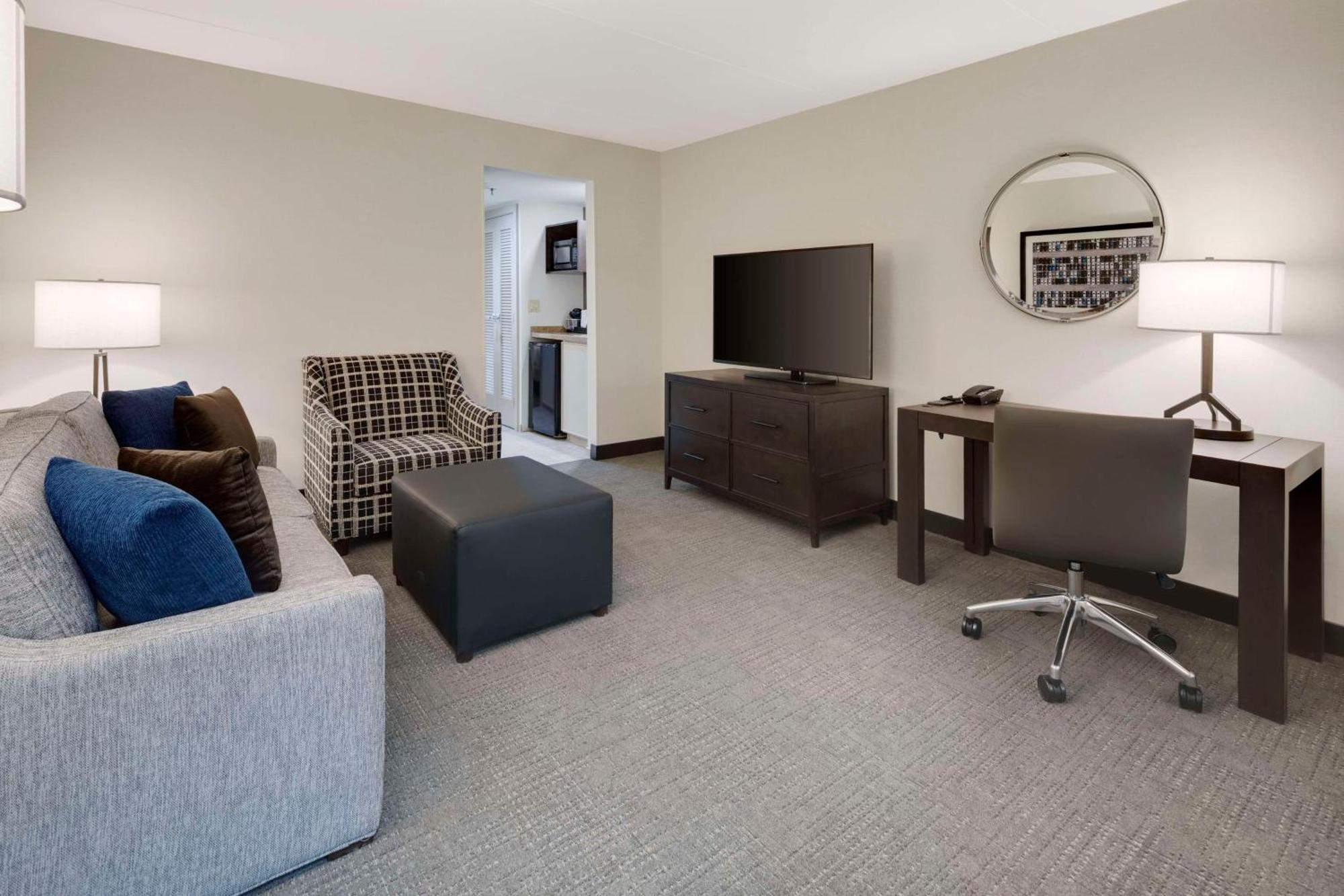 Embassy Suites By Hilton Detroit Troy Auburn Hills Exteriér fotografie